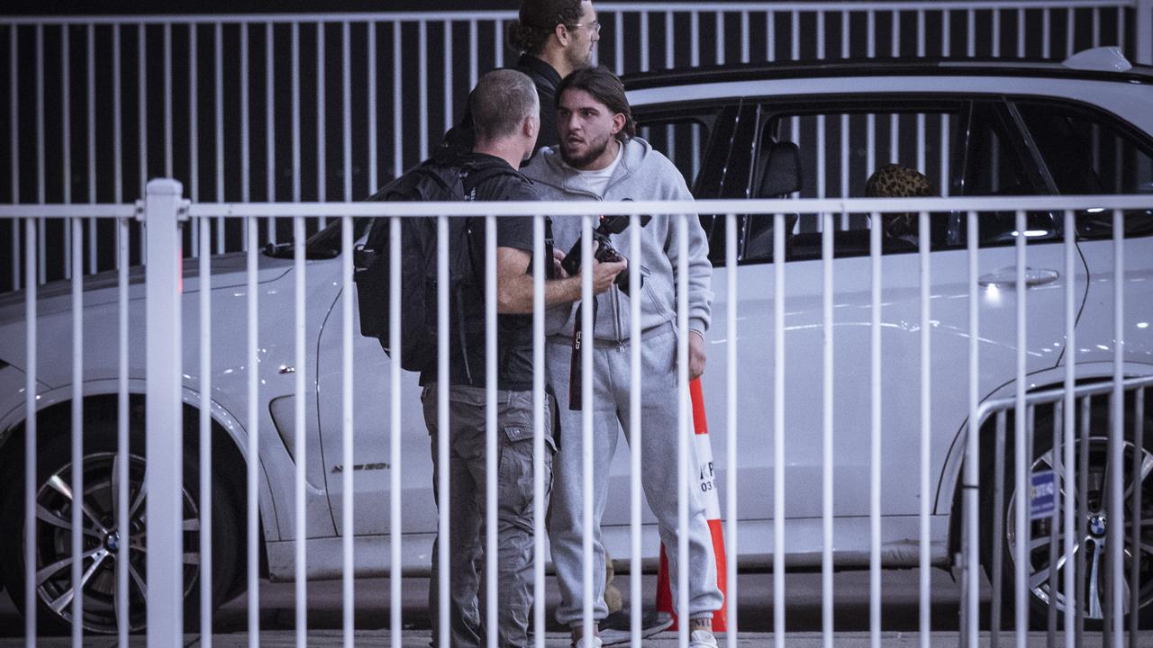 Man confronts photographer