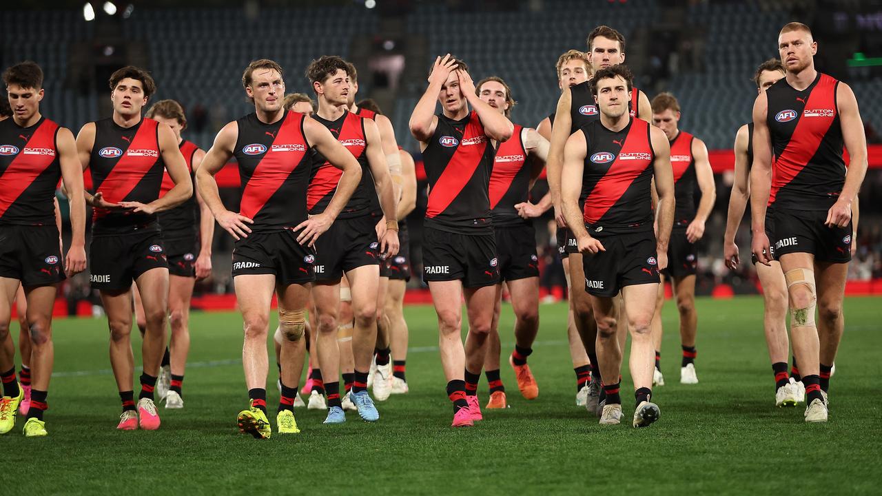 Essendon players walk off