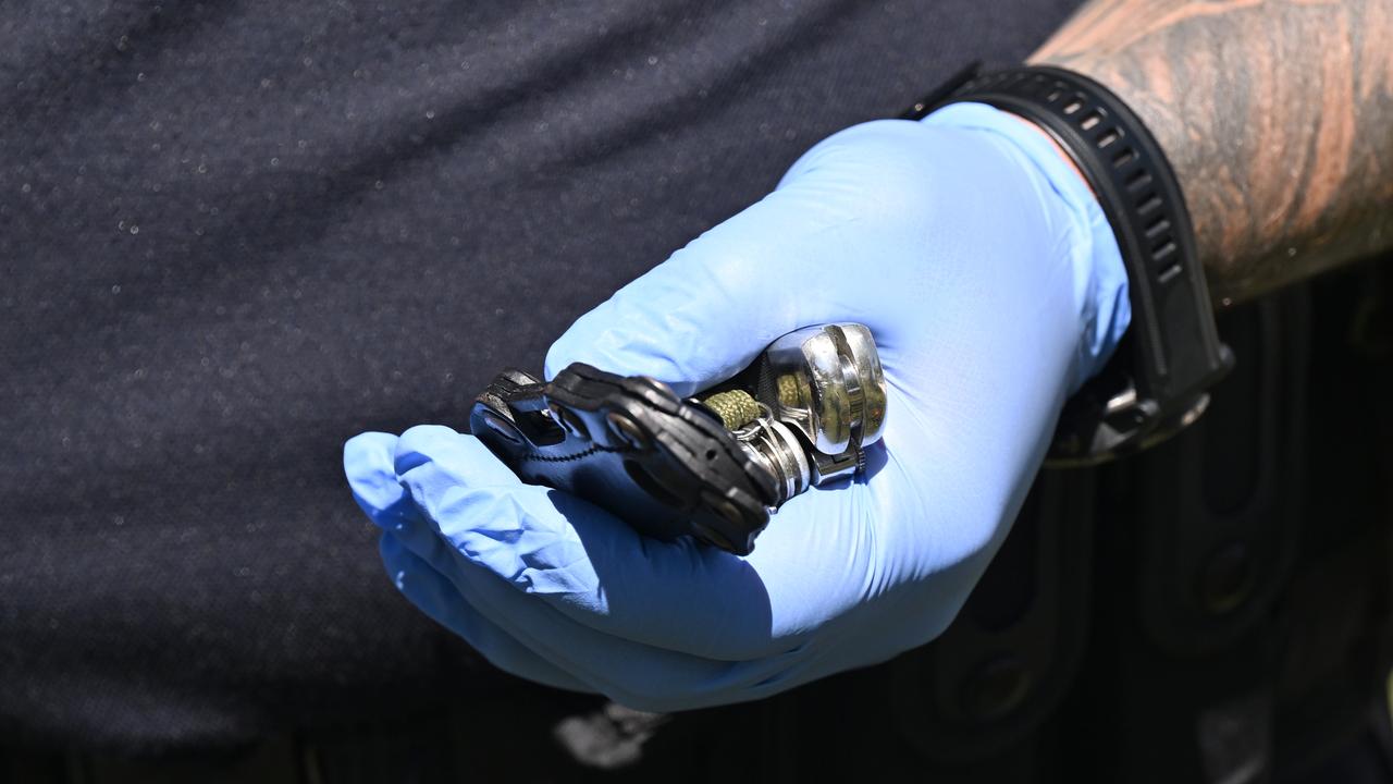 Knives 