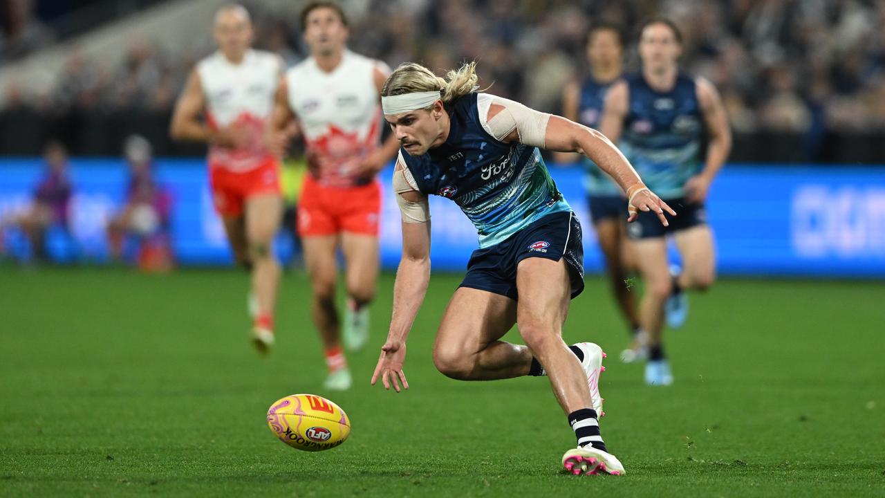 Bailey Smith bounced back to finish with 32 disposals.