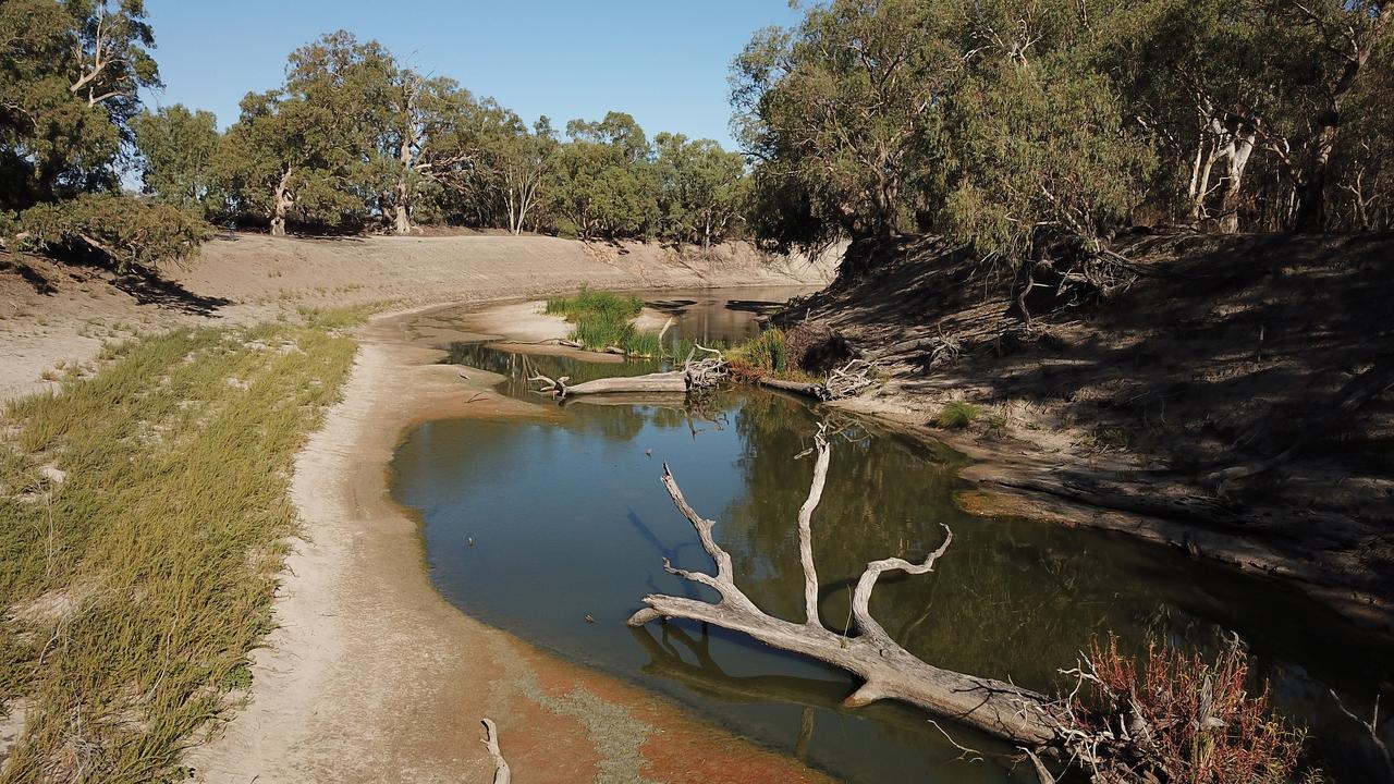 Diminishing water levels on the Darling River