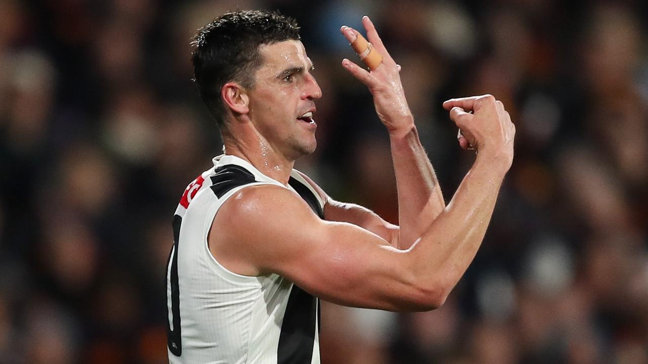 Scott Pendlebury of the Magpies