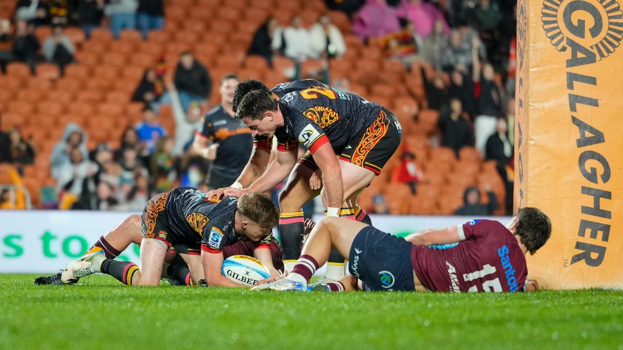 Two second-half tries from Damian McKenzie