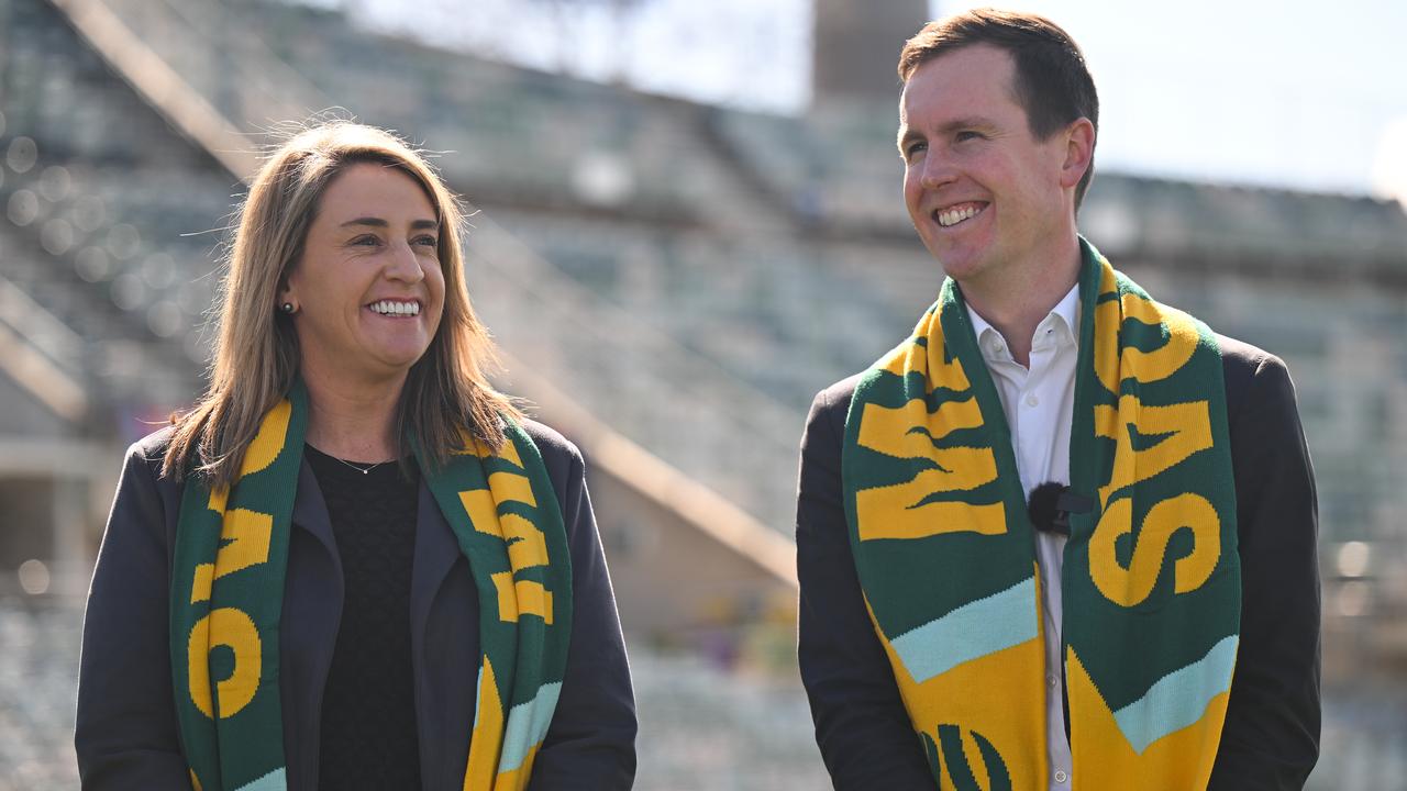 Heather Garriock and ACT Sports Minister Chris Steel