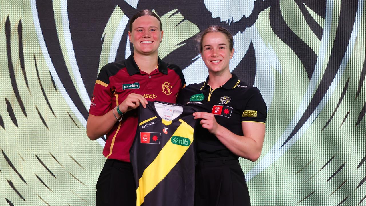 (L-R) Olivia Wolmarans and Gabby Seymour.