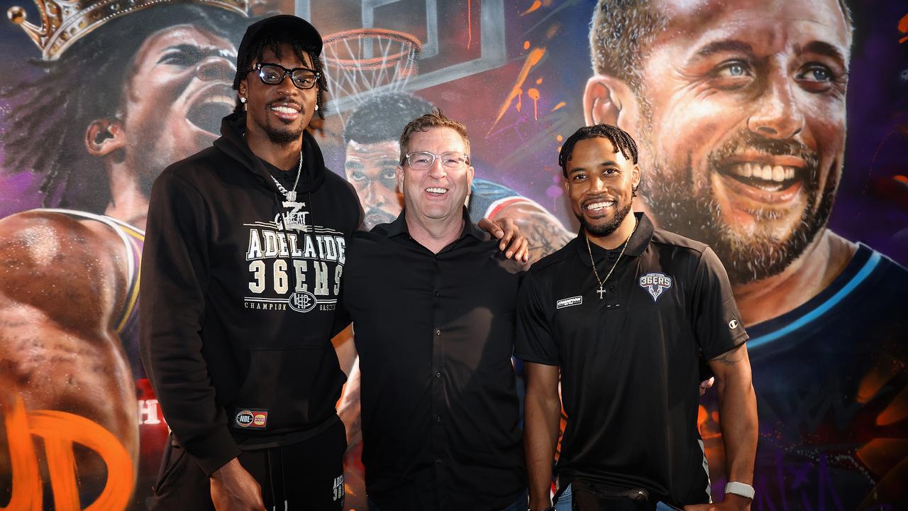 Zylan Cheatham, coach Trevor Gleeson and Bryce Cotton
