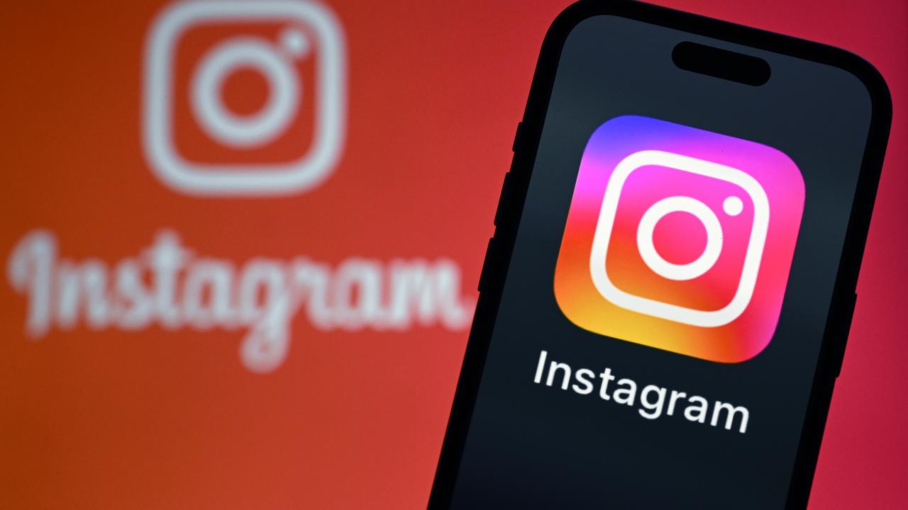 Instagram 