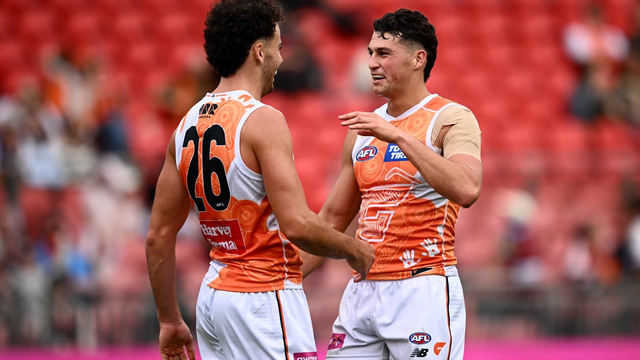 Finn Callaghan (right)
