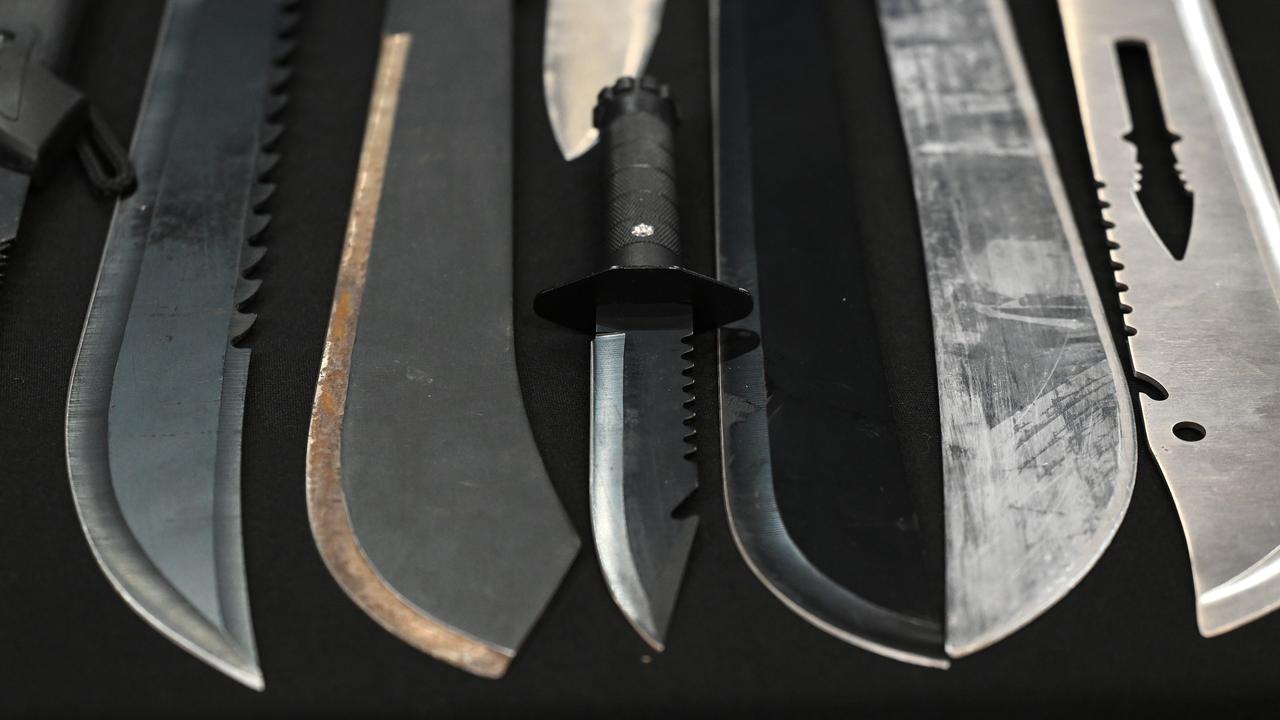 knives and machetes 