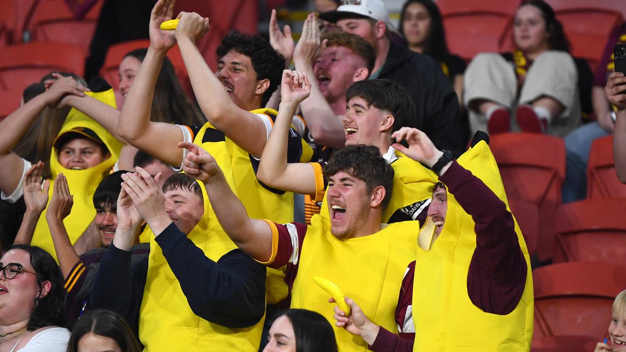 Banana Man fans.