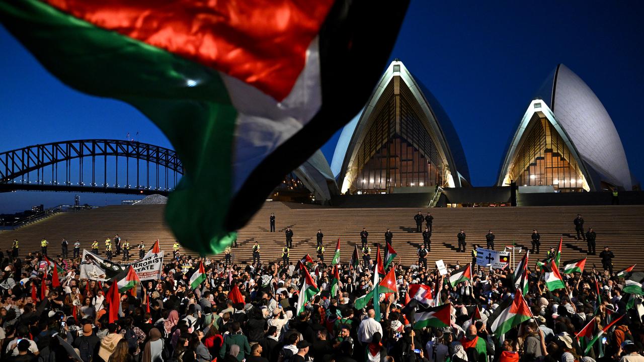 Free Palestine rally outside Sydney Opera House (file image)