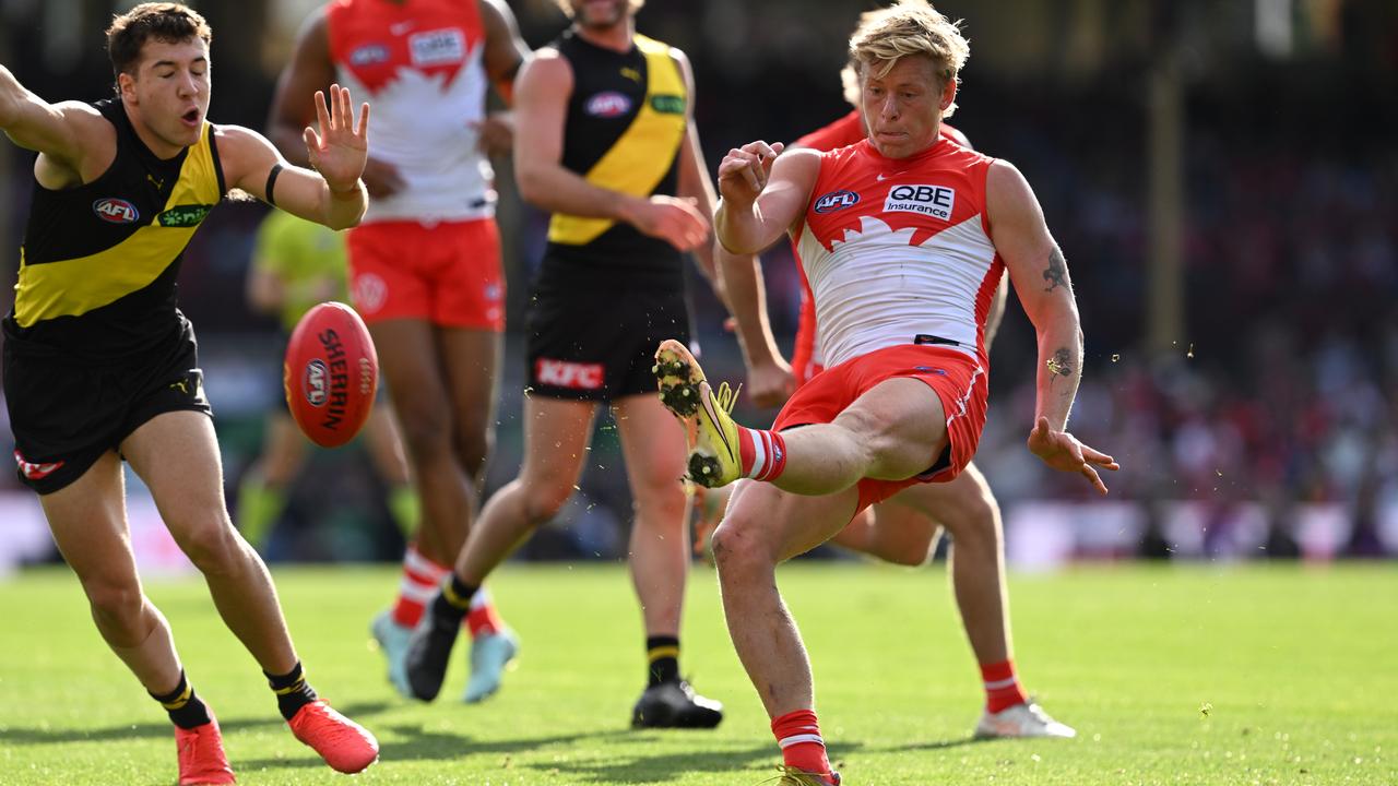 Isaac Heeney of the Swans