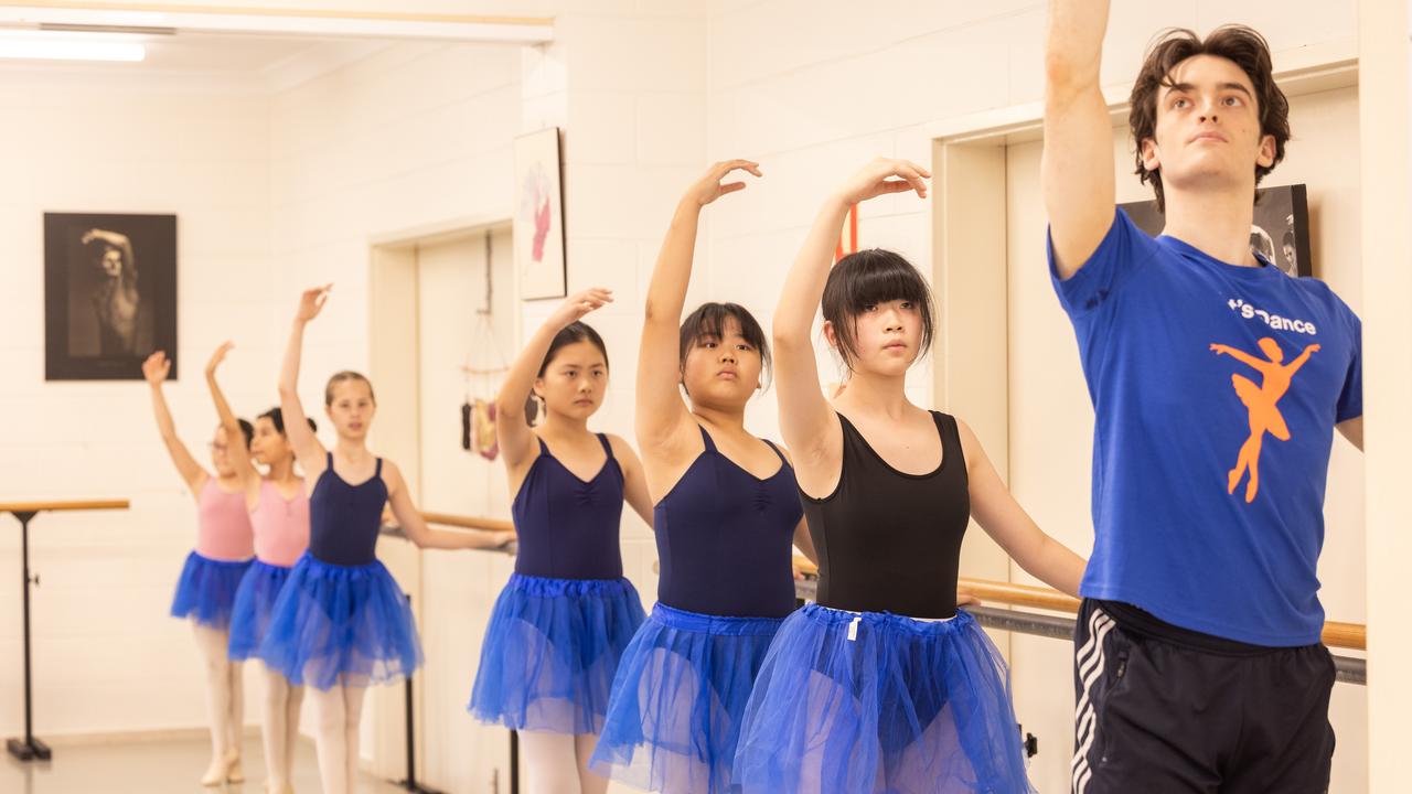 Ballet students in Darwin