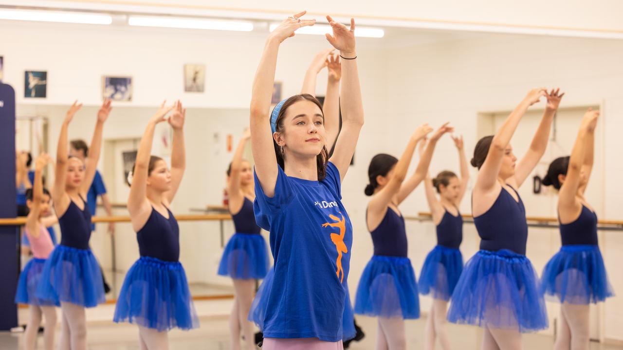 Ballet students in Darwin
