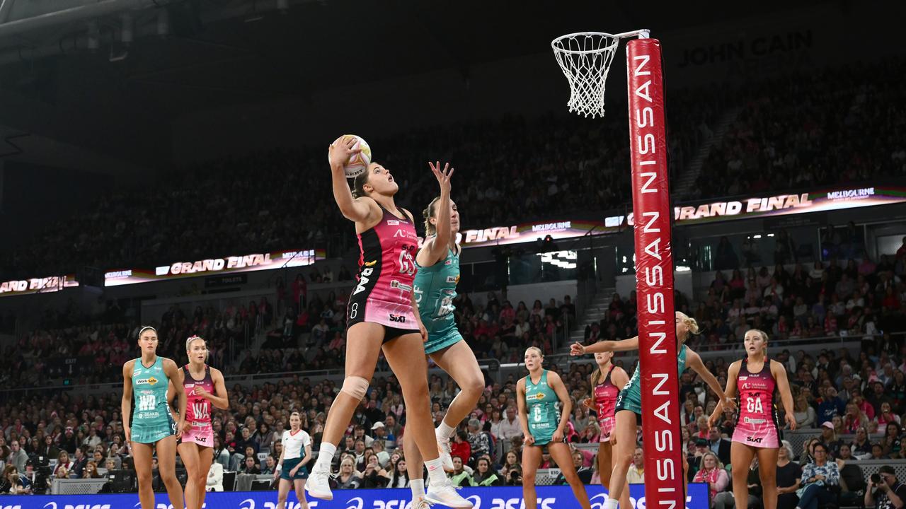 Elmere van der Berg of the Thunderbirds