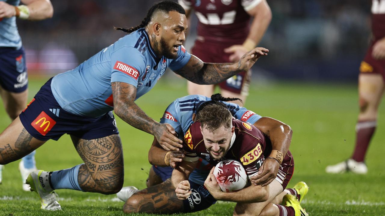(L-R) Addin Fonua-Blake and Sam Walker.