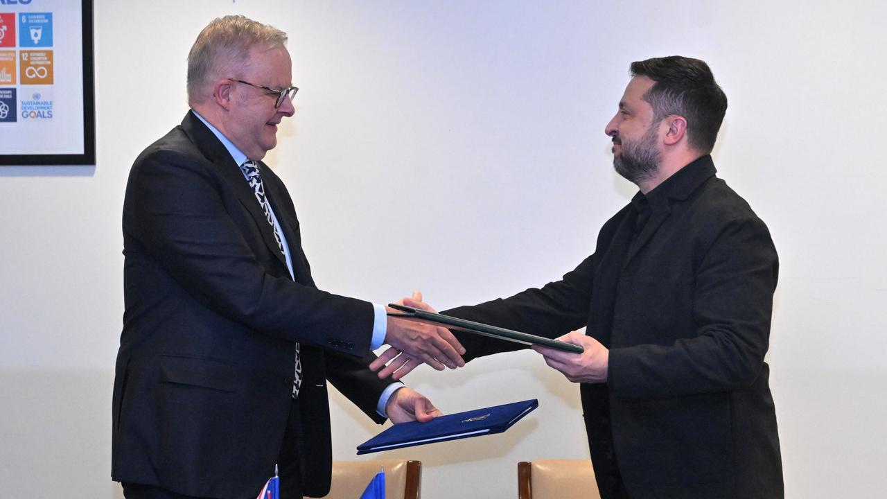 Anthony Albanese and Volodymyr Zelenskiy