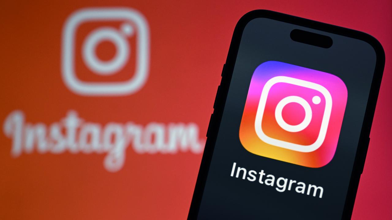 Instagram 